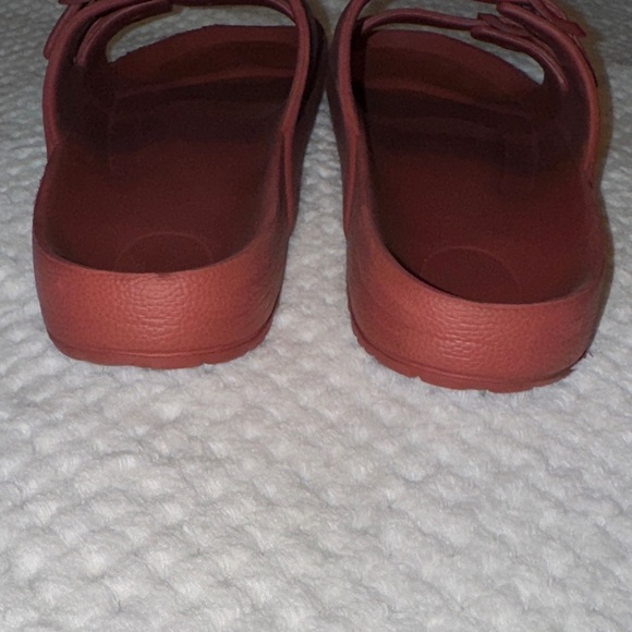 🩴 Express Rubber Slide Sandals – shade of Red, Size 12 - Picture 7 of 13